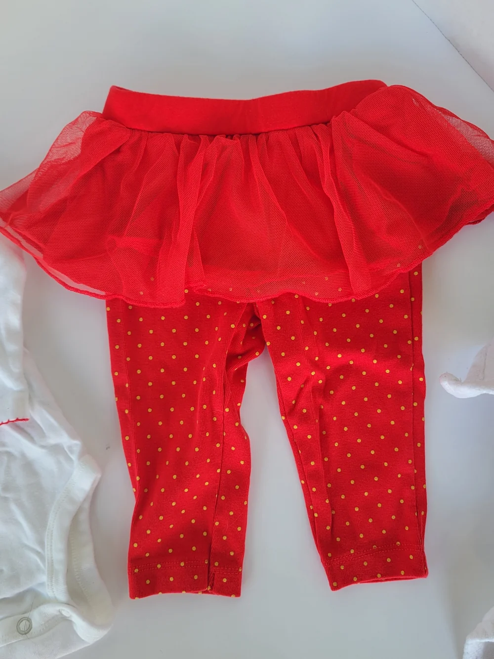 Title: Carter's 6M Christmas Sparkle & Shine Bodysuit with Red Tutu Leggings